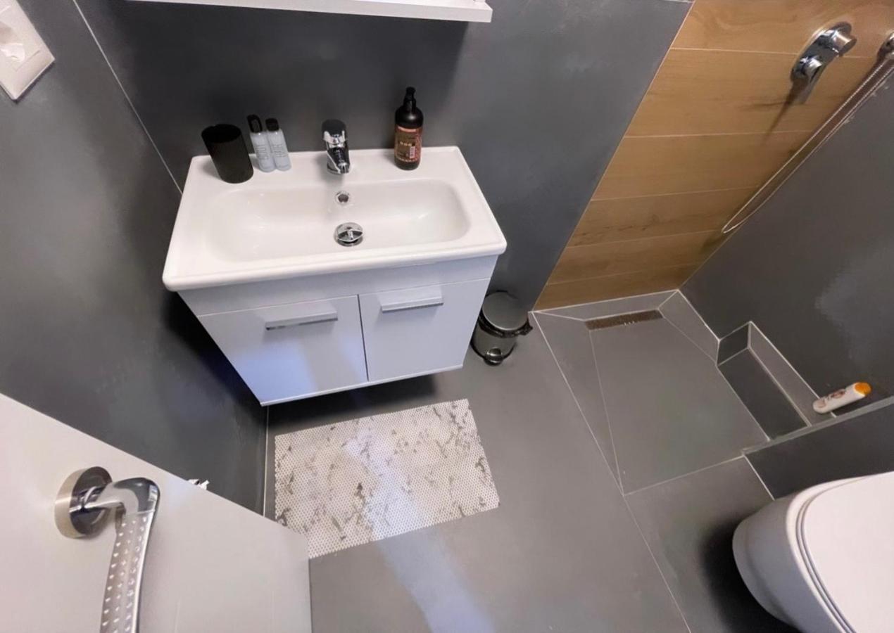 Tirana Sunshine Apartment 外观 照片